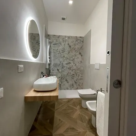 Domus Emilia Appartement *